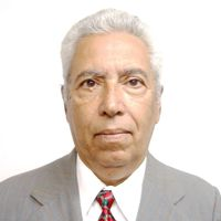 Dr. C. Ernesto Molina Molina